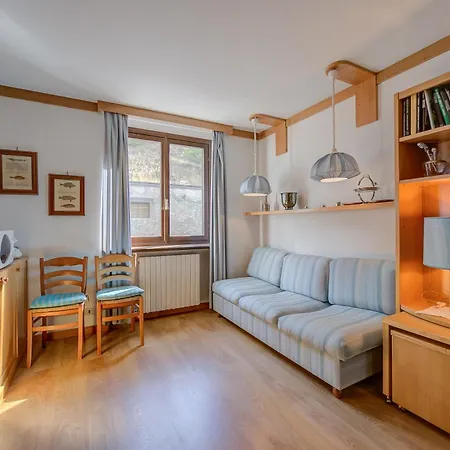 Hotel Alpetta 37 In - Out